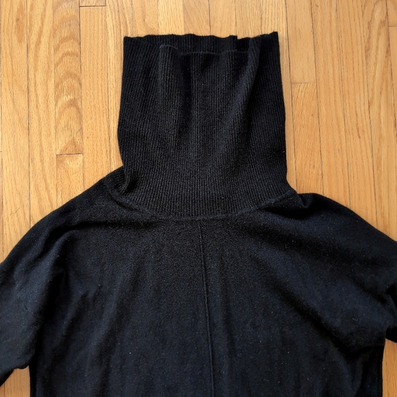💖2/$15💖 Black Funnel Neck Knit Dress - Picture 4 of 7